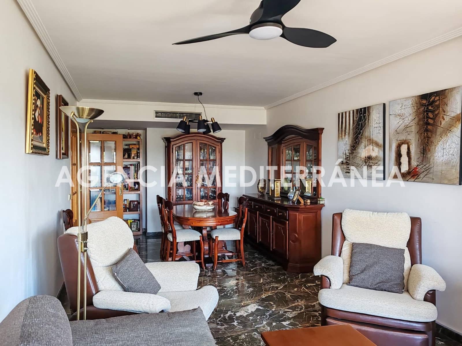4 bedroom Flat for sale in Valencia city with pool garage - € 585,000 (Ref: 9645124)