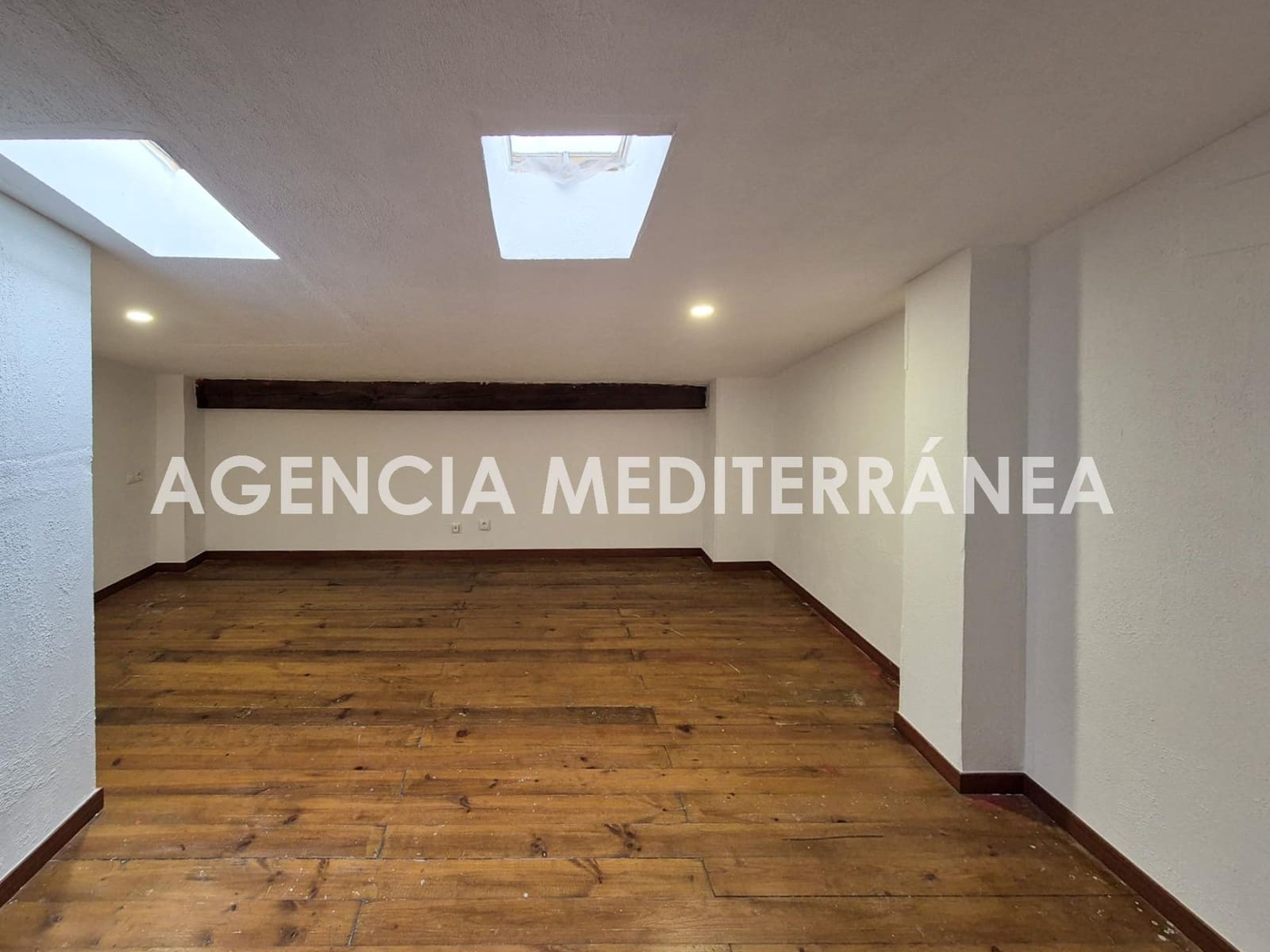 3 bedroom Flat for sale in Valencia city - € 359,000 (Ref: 9656188)