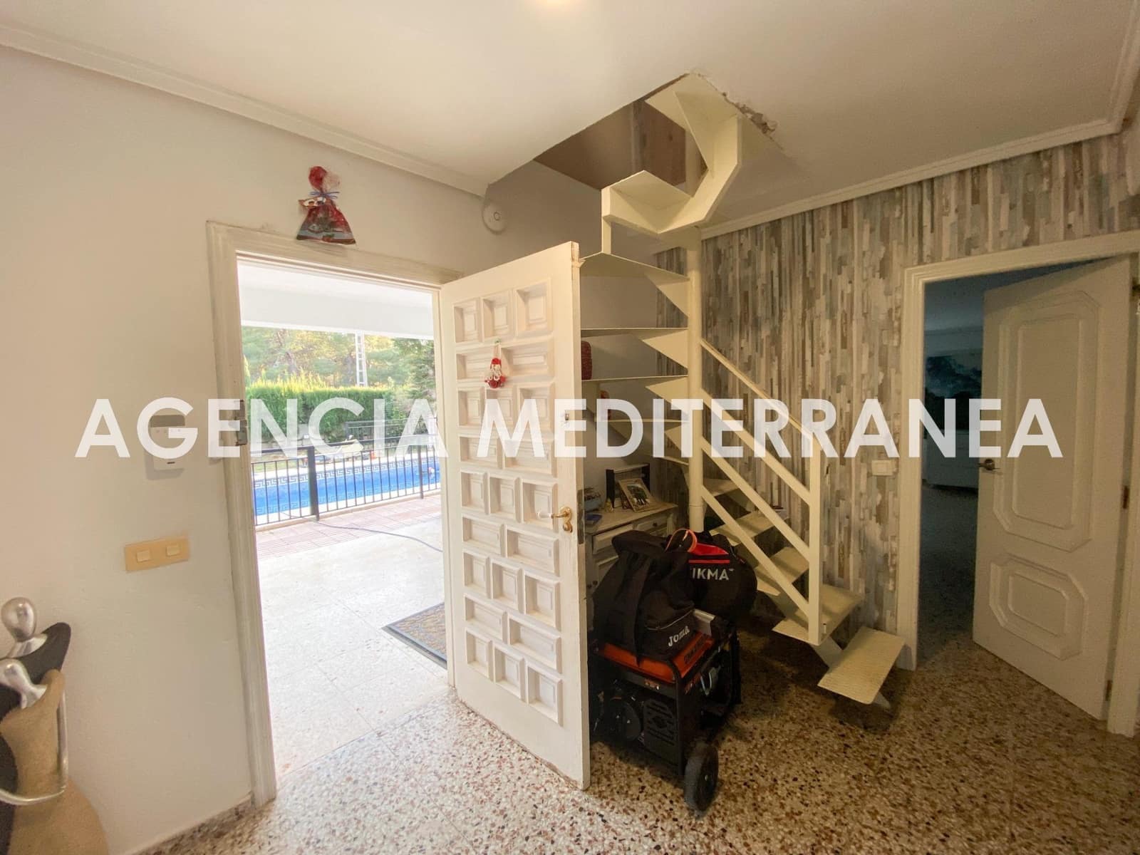 Chalet de 8 habitaciones en Olocau en venta con piscina garaje - 499.000 € (Ref: 9656189)