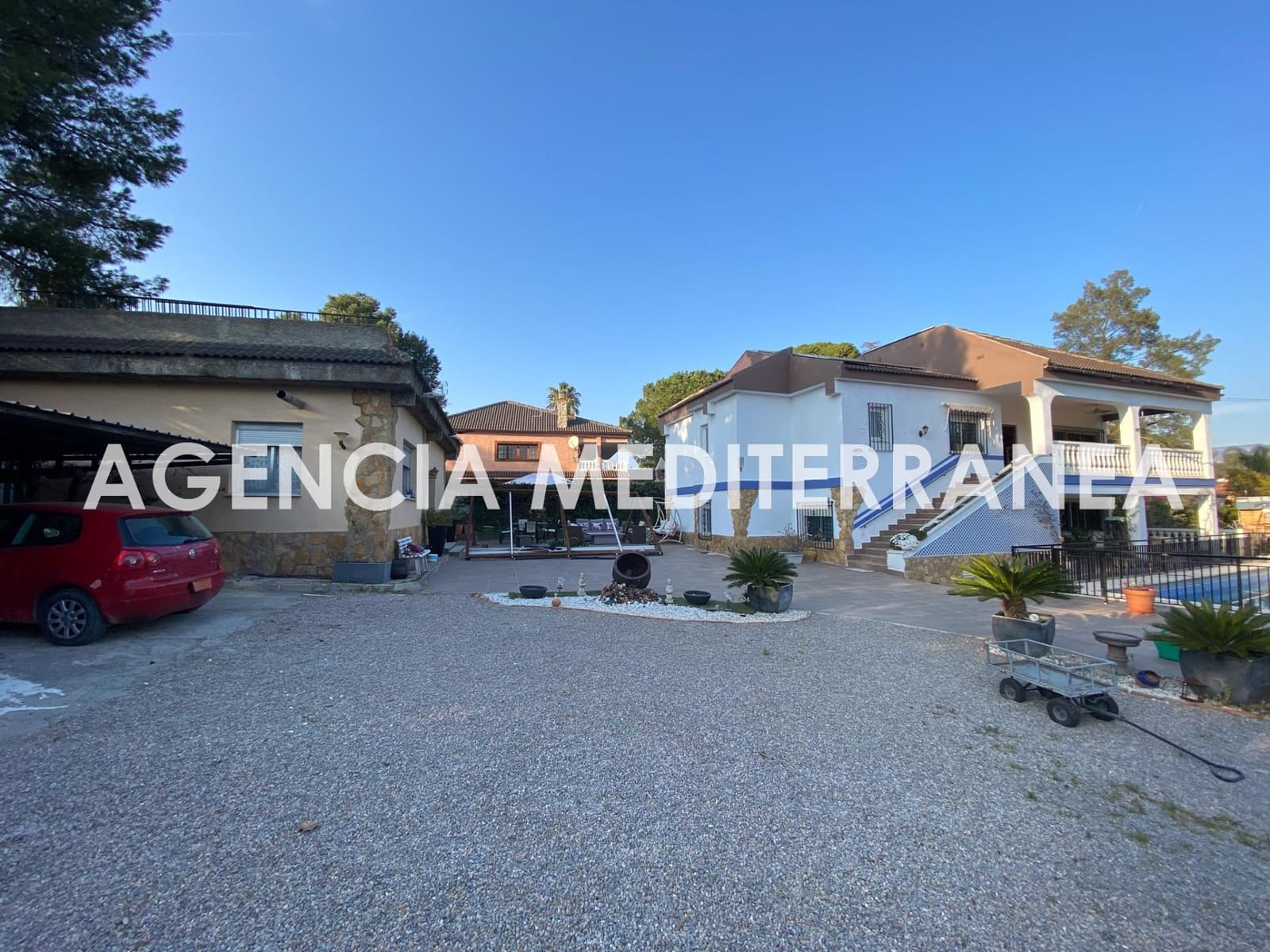 Chalet de 8 habitaciones en Olocau en venta con piscina garaje - 499.000 € (Ref: 9656189)