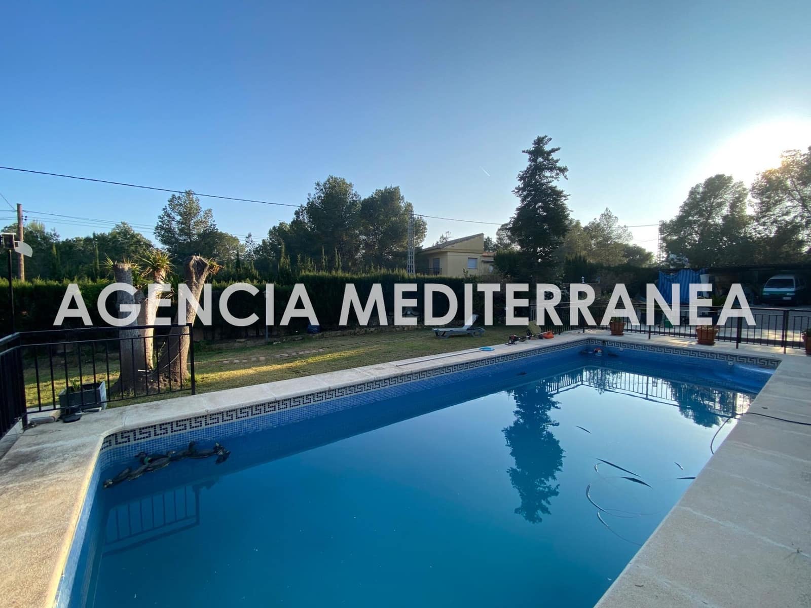 Chalet de 8 habitaciones en Olocau en venta con piscina garaje - 499.000 € (Ref: 9656189)