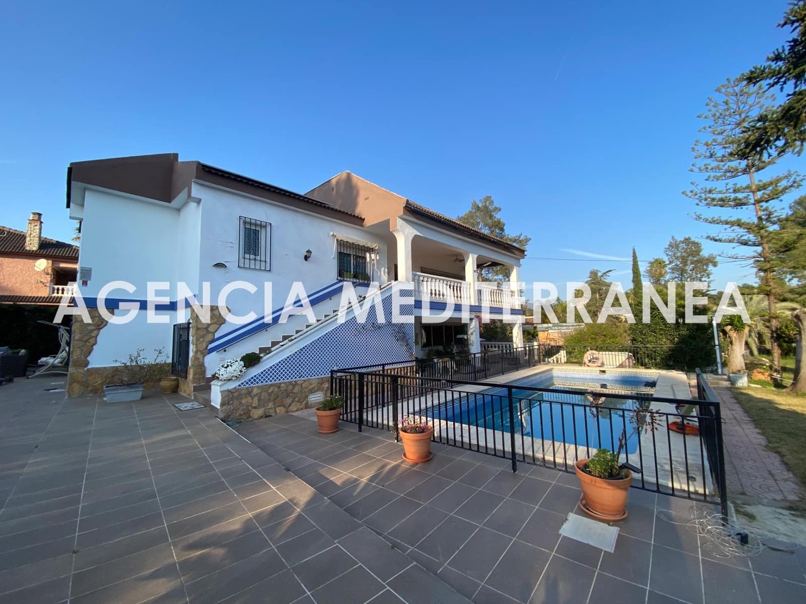 Chalet de 8 habitaciones en Olocau en venta con piscina garaje - 499.000 € (Ref: 9656189)