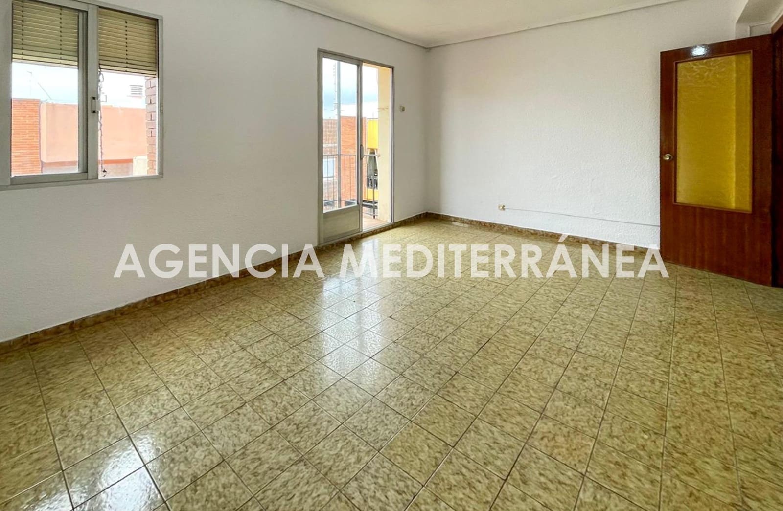 Piso de 3 habitaciones en Burjassot en venta - 143.000 € (Ref: 9674321)