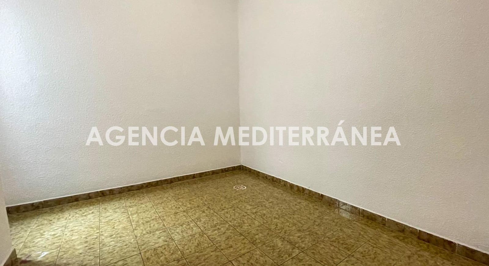Piso de 3 habitaciones en Burjassot en venta - 143.000 € (Ref: 9674321)