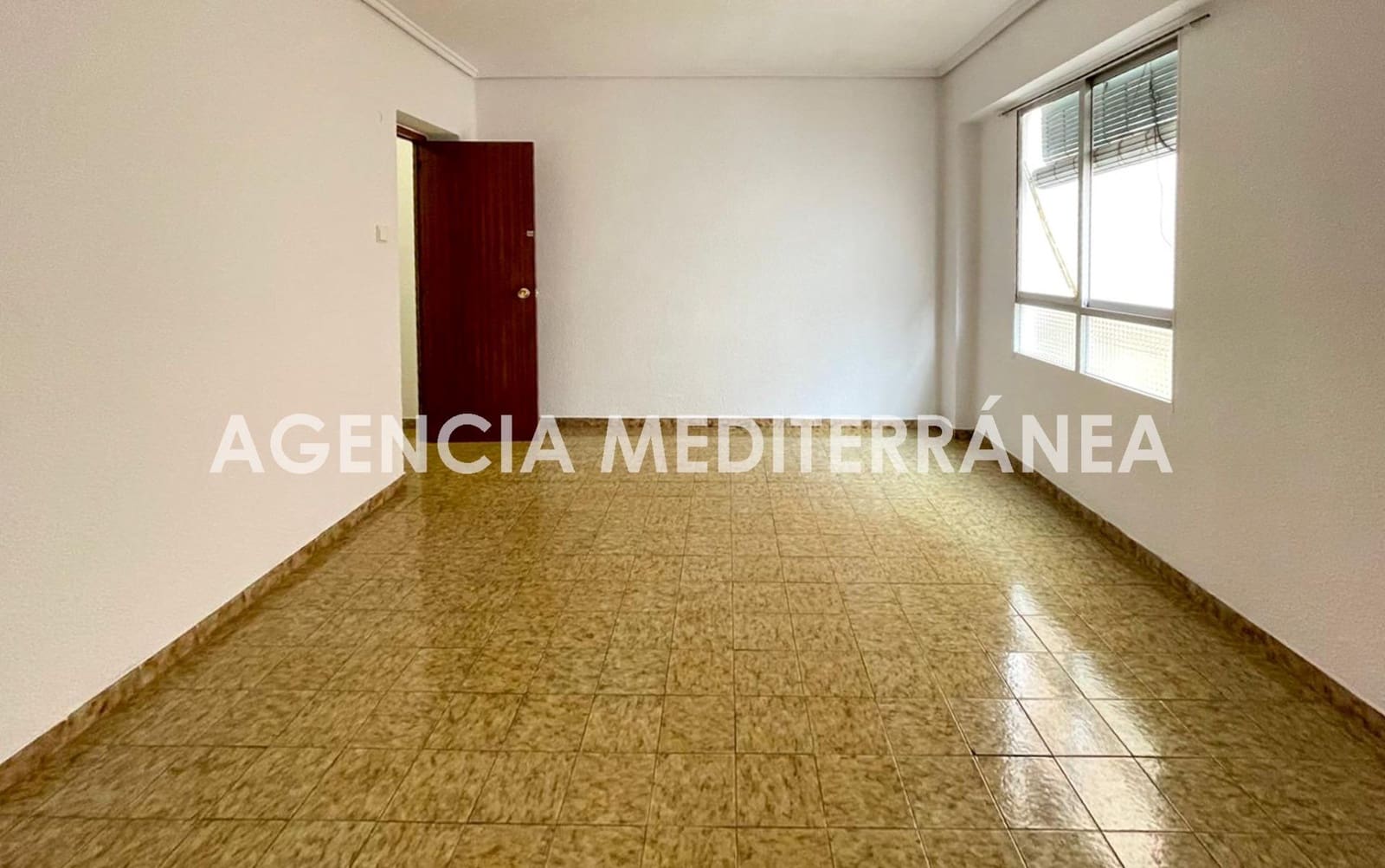 Piso de 3 habitaciones en Burjassot en venta - 143.000 € (Ref: 9674321)