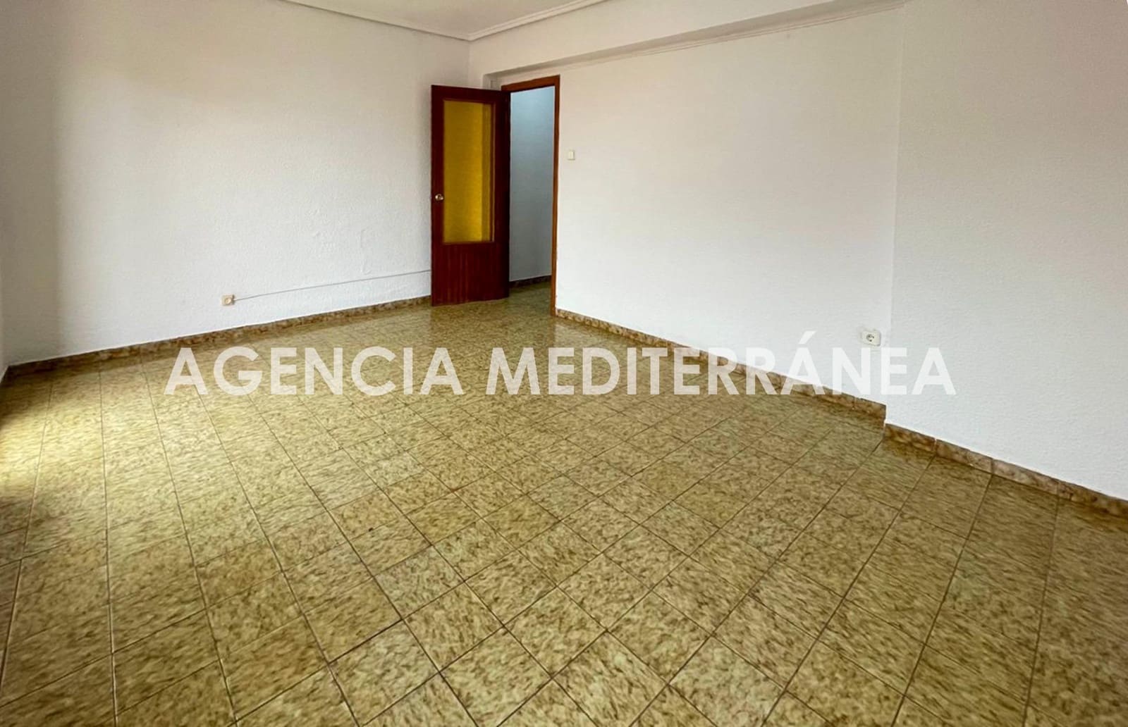 Piso de 3 habitaciones en Burjassot en venta - 143.000 € (Ref: 9674321)