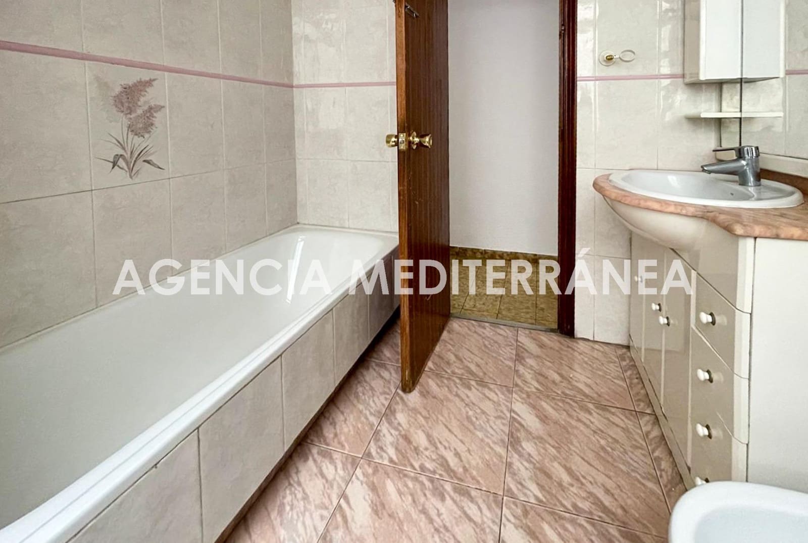 Piso de 3 habitaciones en Burjassot en venta - 143.000 € (Ref: 9674321)