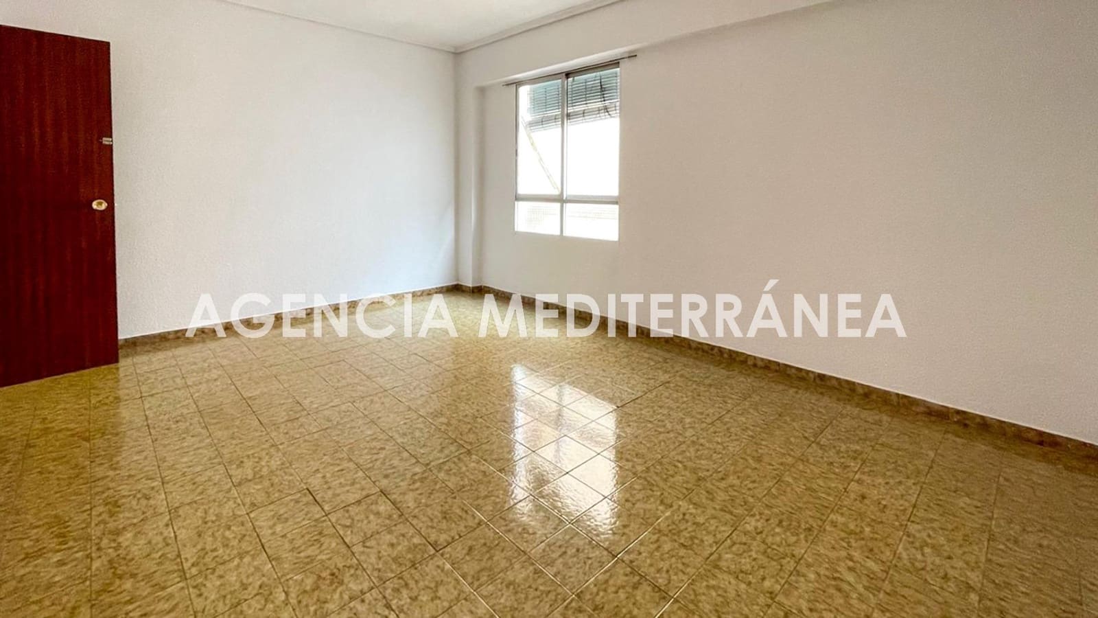 Piso de 3 habitaciones en Burjassot en venta - 143.000 € (Ref: 9674321)