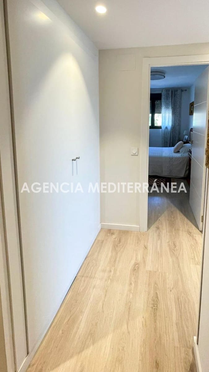 3 bedroom Flat for sale in Valencia city with pool garage - € 460,000 (Ref: 9677565)