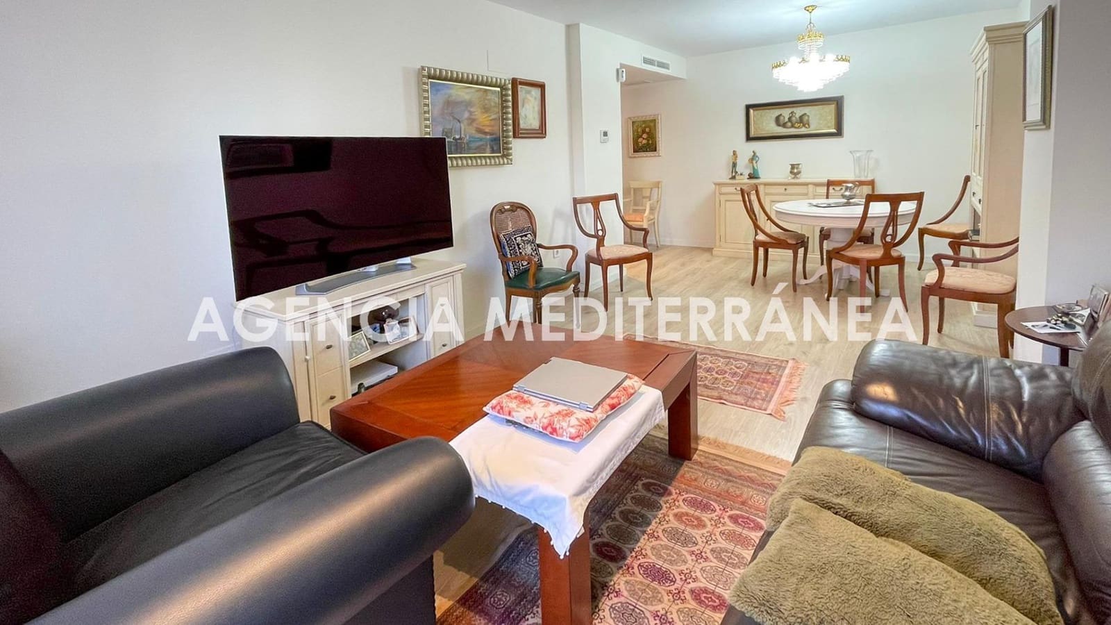 3 bedroom Flat for sale in Valencia city with pool garage - € 460,000 (Ref: 9677565)