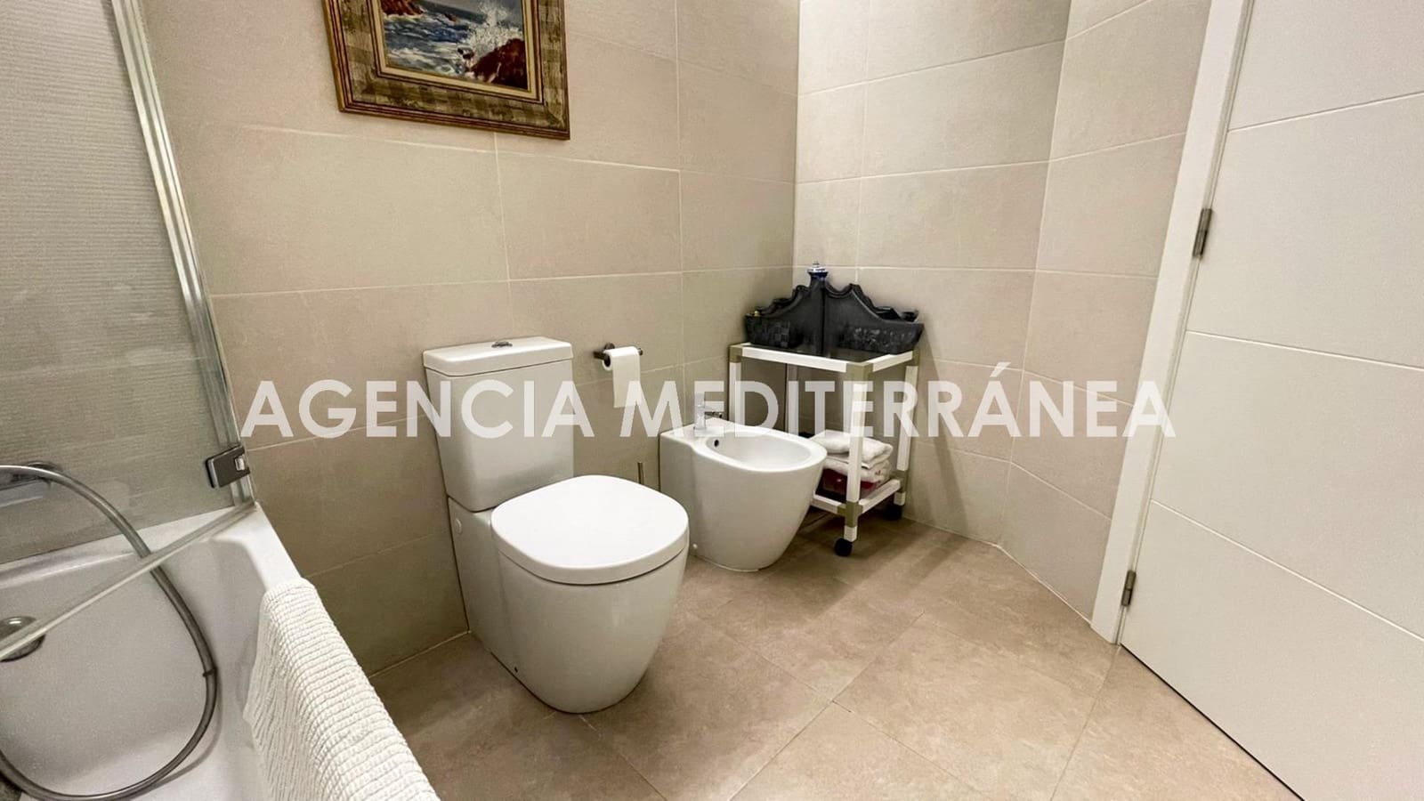3 bedroom Flat for sale in Valencia city with pool garage - € 460,000 (Ref: 9677565)