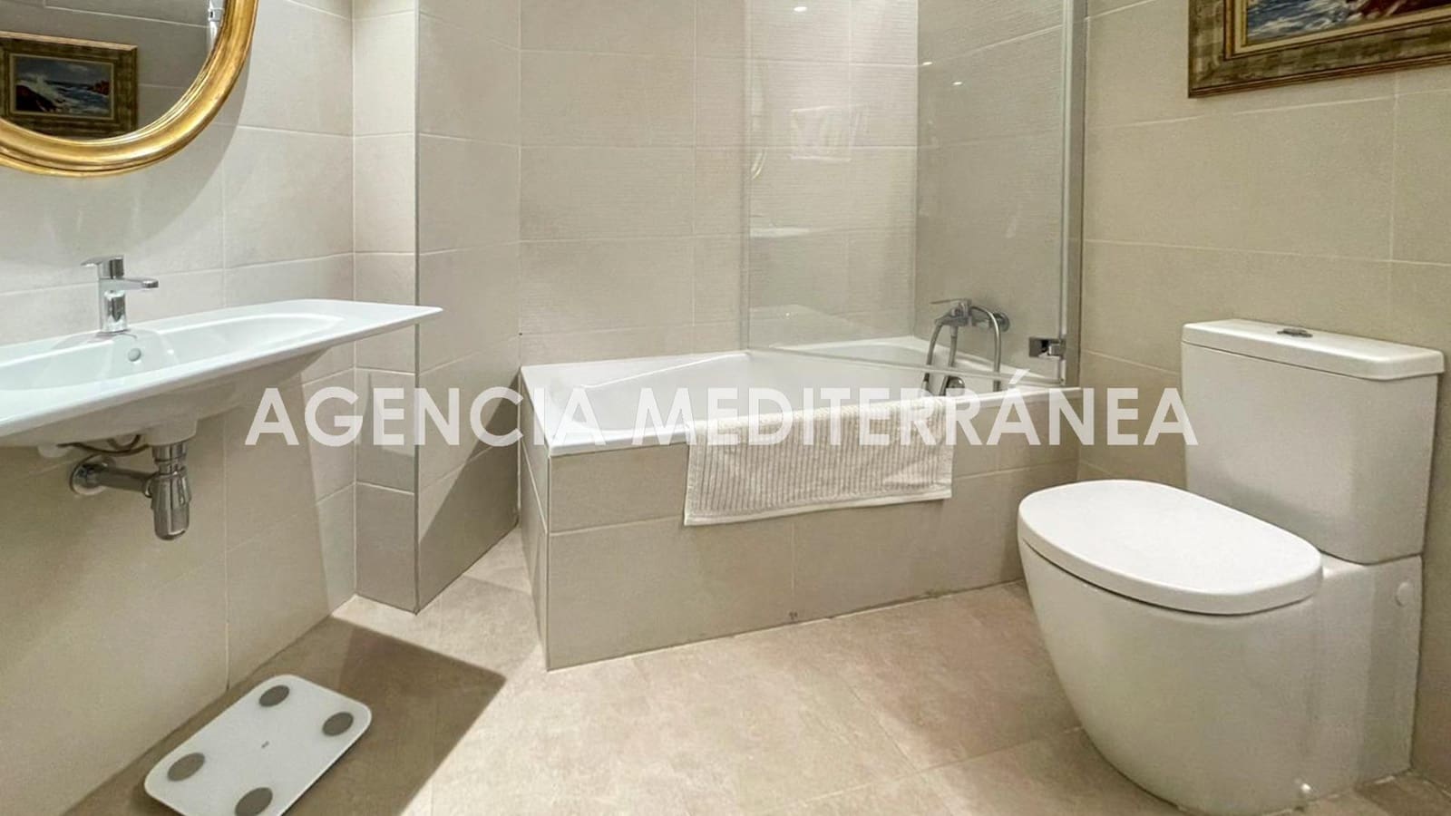 3 bedroom Flat for sale in Valencia city with pool garage - € 460,000 (Ref: 9677565)