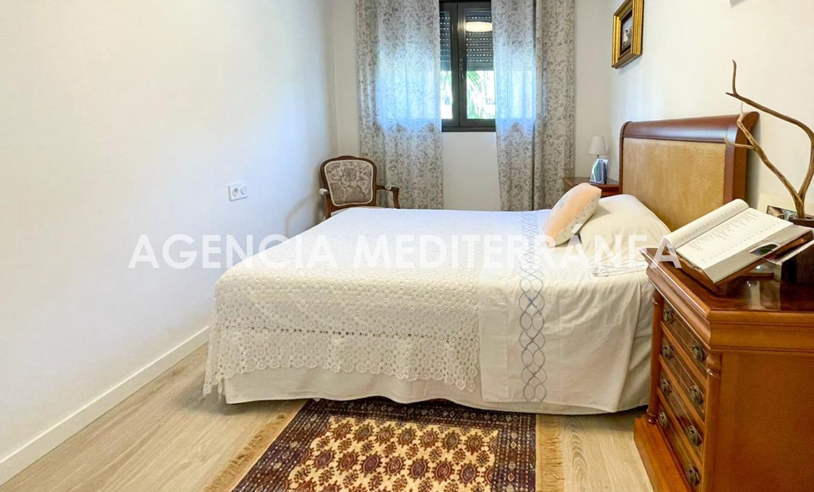 3 bedroom Flat for sale in Valencia city with pool garage - € 460,000 (Ref: 9677565)