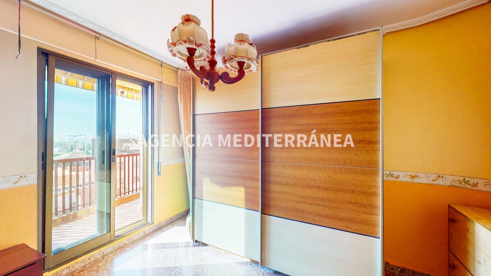 4 slaapkamer Flat te koop in Alcasser met garage - € 220.000 (Ref: 9679934)