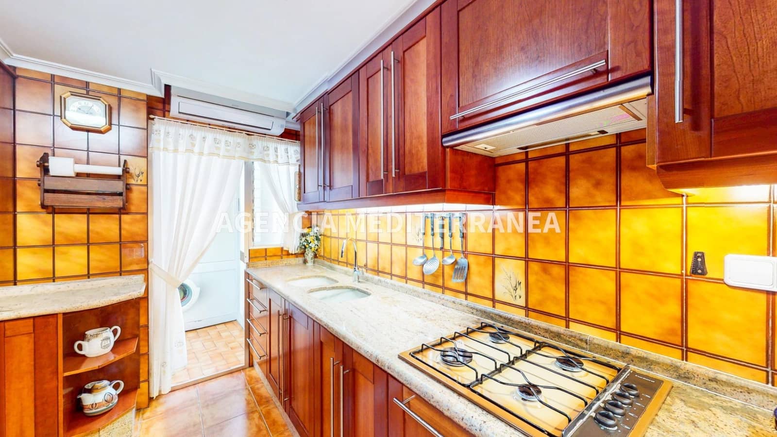 4 slaapkamer Flat te koop in Alcasser met garage - € 220.000 (Ref: 9679934)