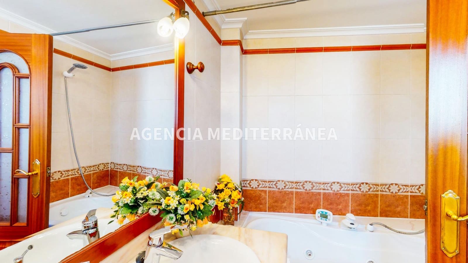 4 slaapkamer Flat te koop in Alcasser met garage - € 220.000 (Ref: 9679934)