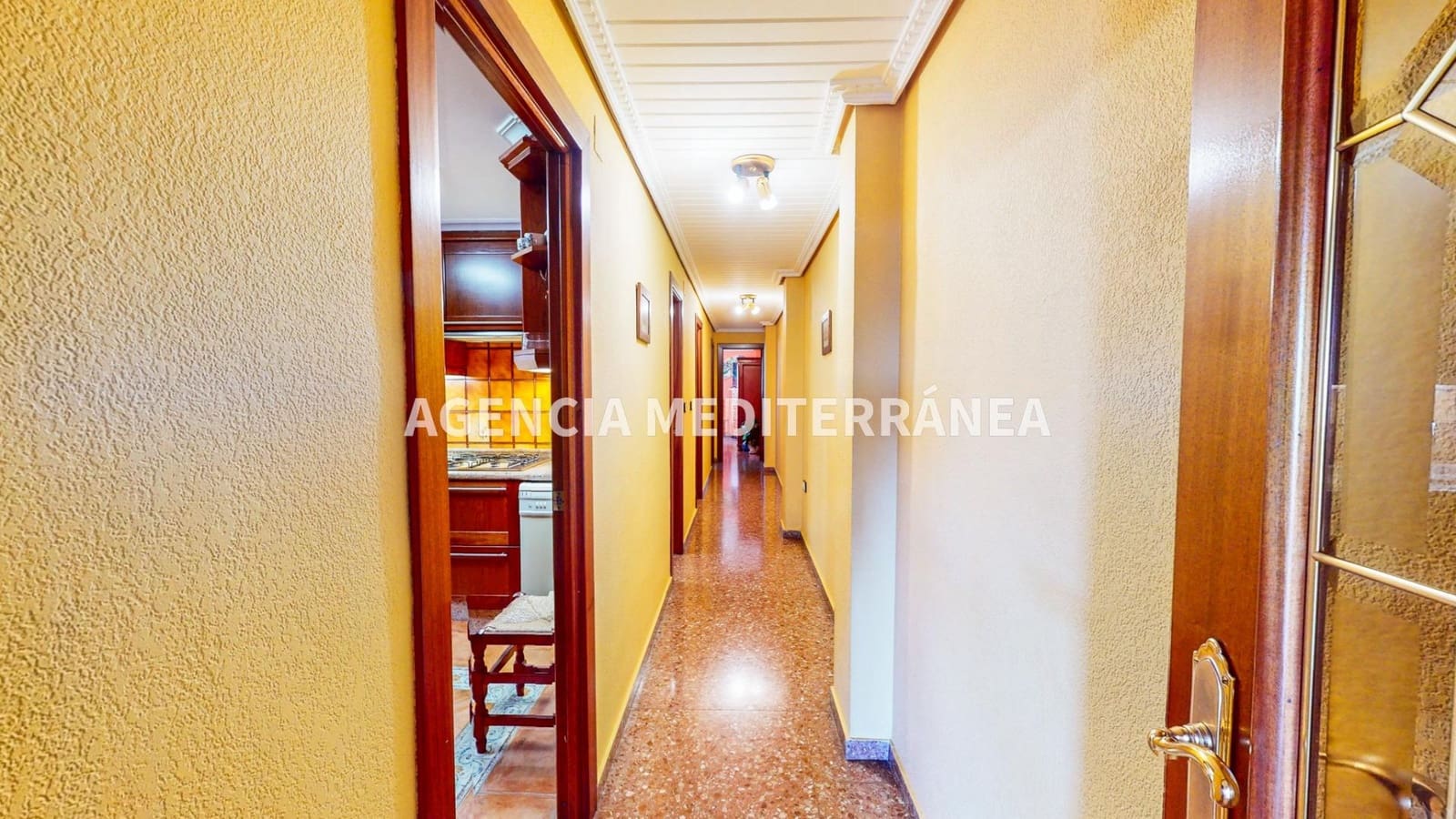 4 slaapkamer Flat te koop in Alcasser met garage - € 220.000 (Ref: 9679934)