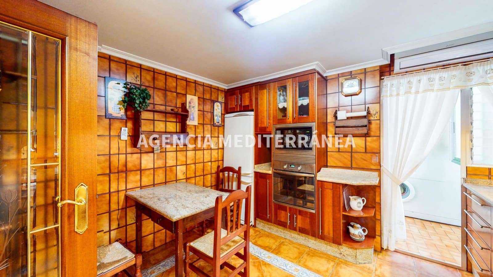 4 slaapkamer Flat te koop in Alcasser met garage - € 220.000 (Ref: 9679934)