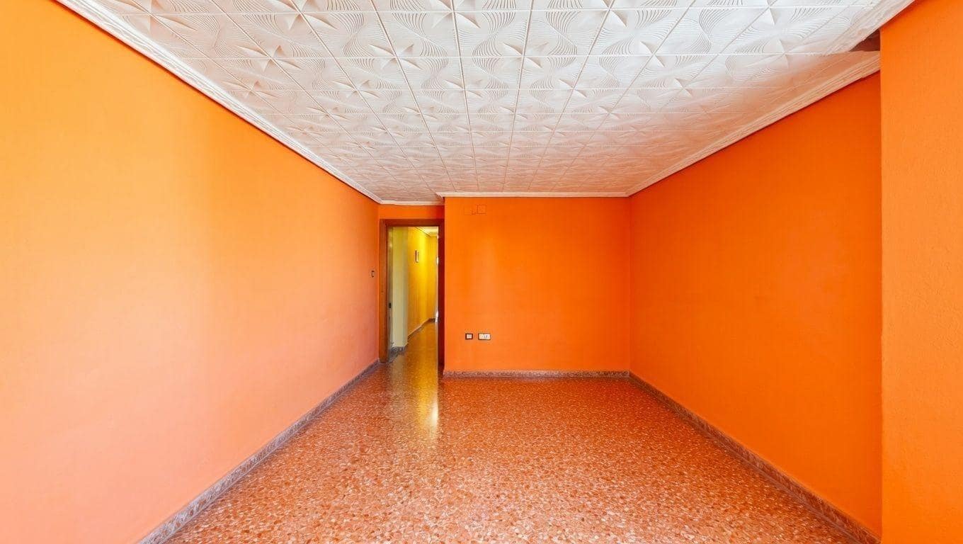 4 sovrum Lägenhet till salu i Alcasser med garage - 220 000 € (Ref: 9679934)