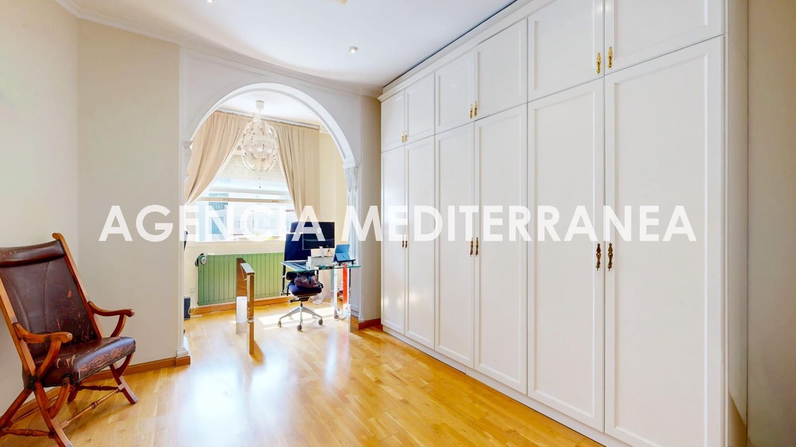 5 Zimmer Büro zu vermieten in Valencia Stadt - 2.300 € (Ref: 9686538)