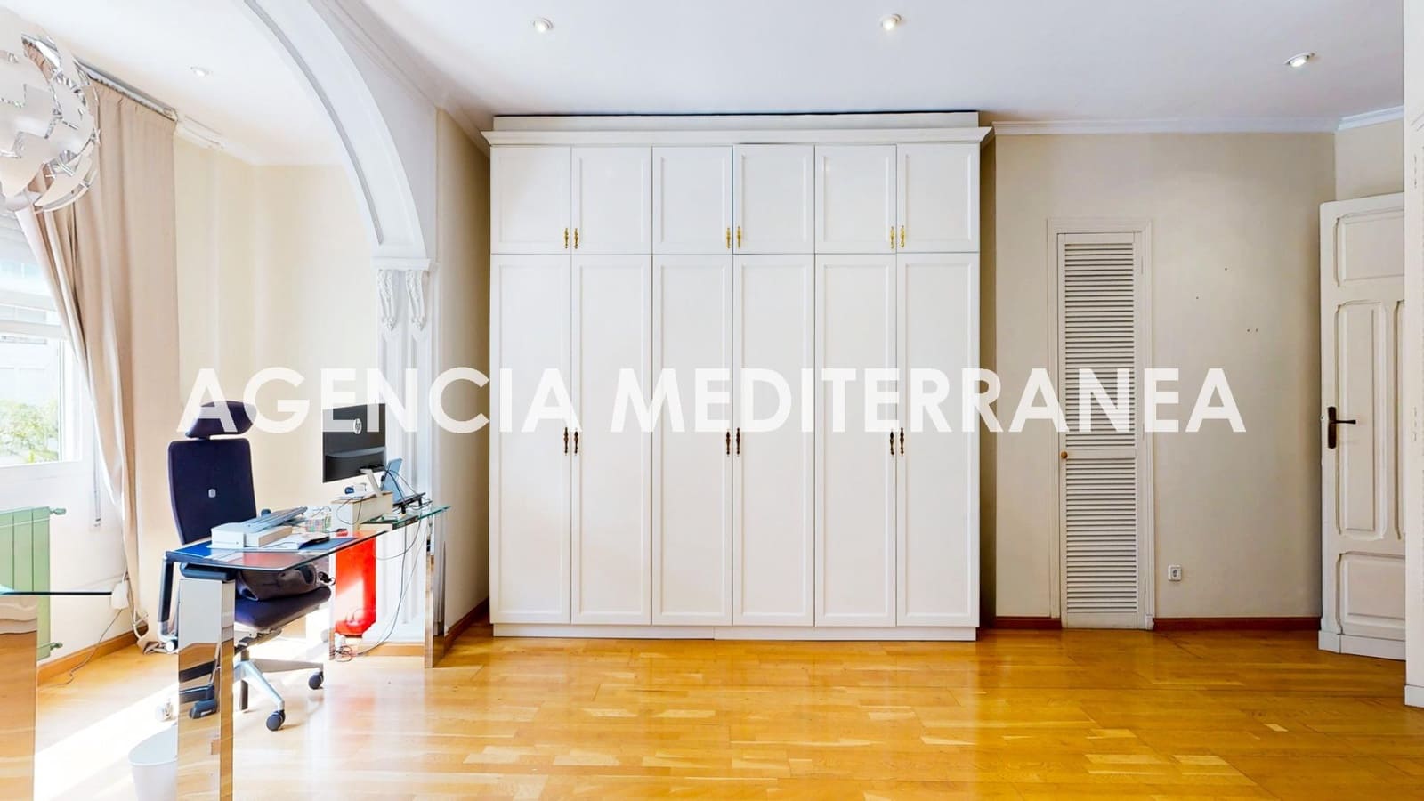 5 Zimmer Büro zu vermieten in Valencia Stadt - 2.300 € (Ref: 9686538)