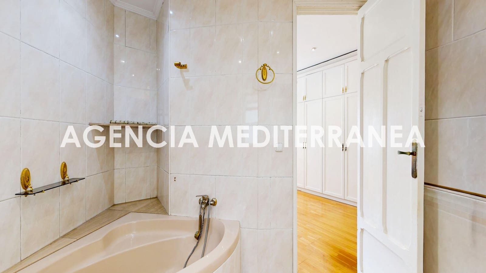 5 Zimmer Büro zu vermieten in Valencia Stadt - 2.300 € (Ref: 9686538)