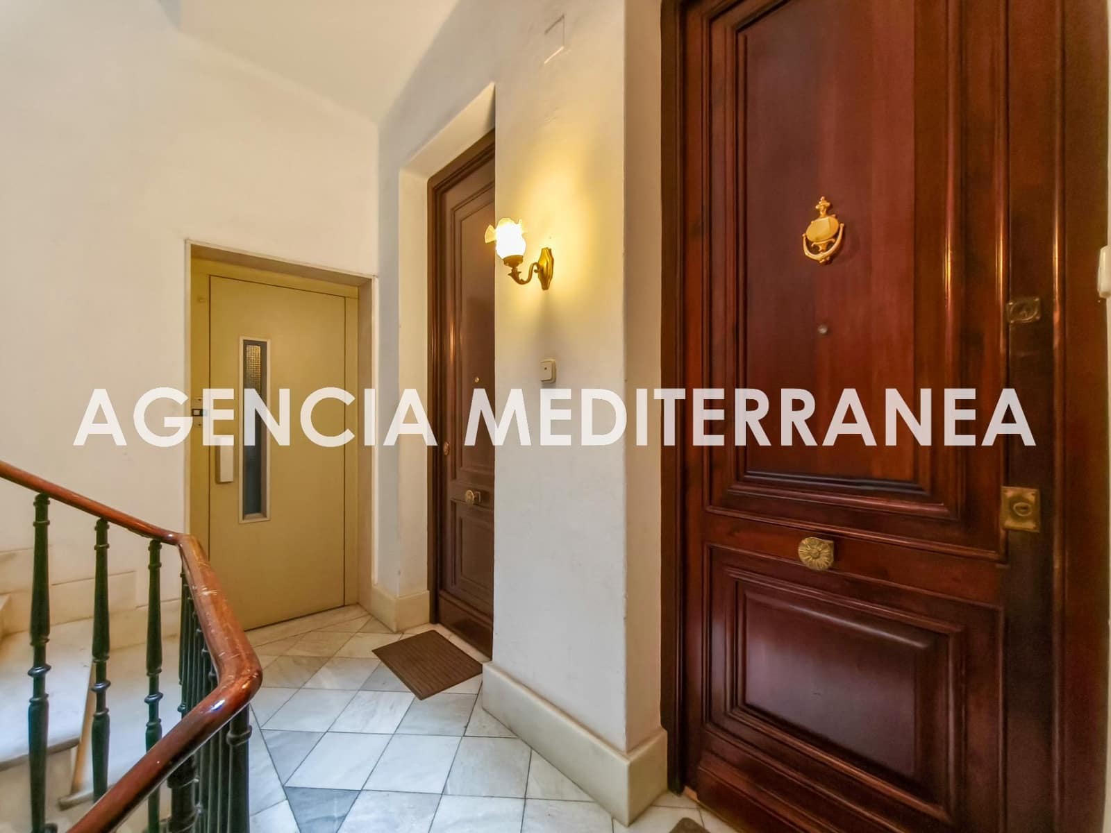 5 Zimmer Büro zu vermieten in Valencia Stadt - 2.300 € (Ref: 9686538)