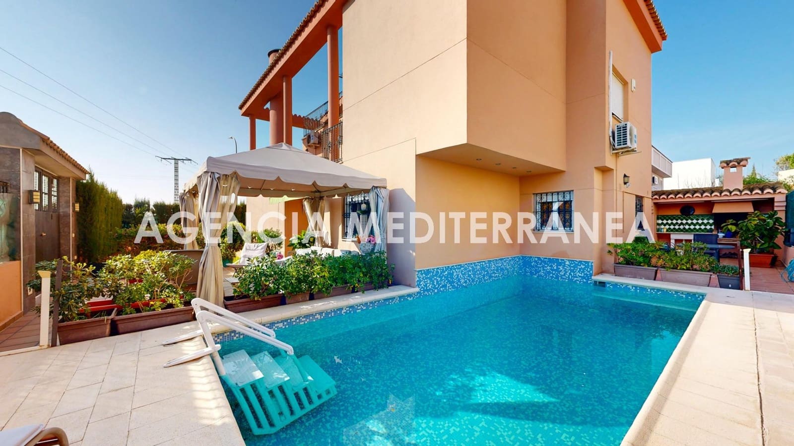 5 bedroom Villa for sale in Puig with pool garage - € 970,000 (Ref: 9701714)