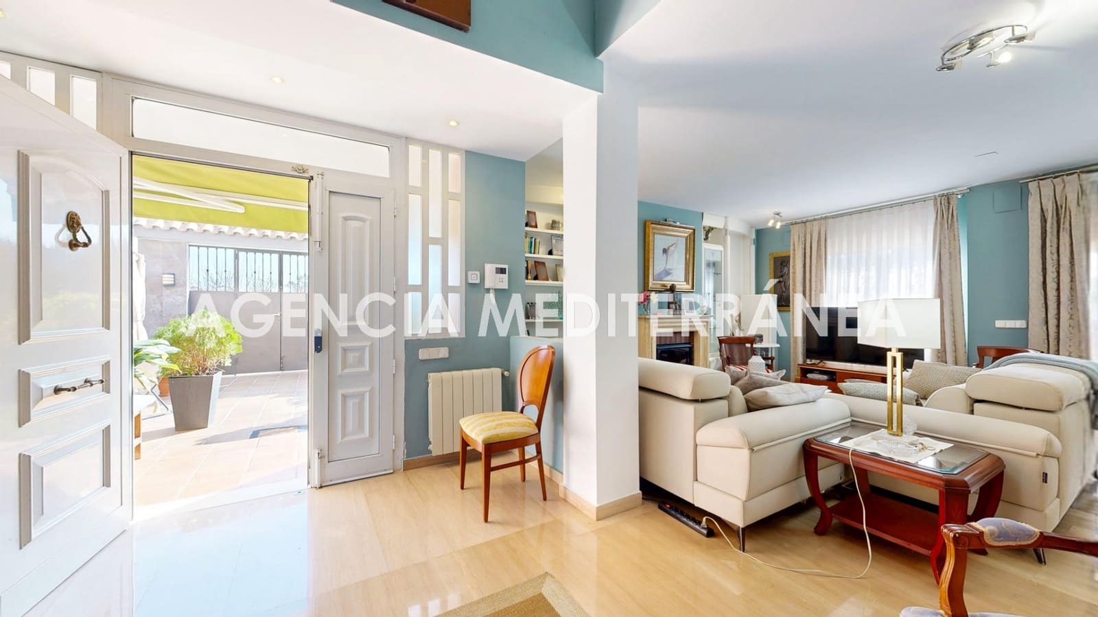 5 bedroom Villa for sale in Puig with pool garage - € 970,000 (Ref: 9701714)