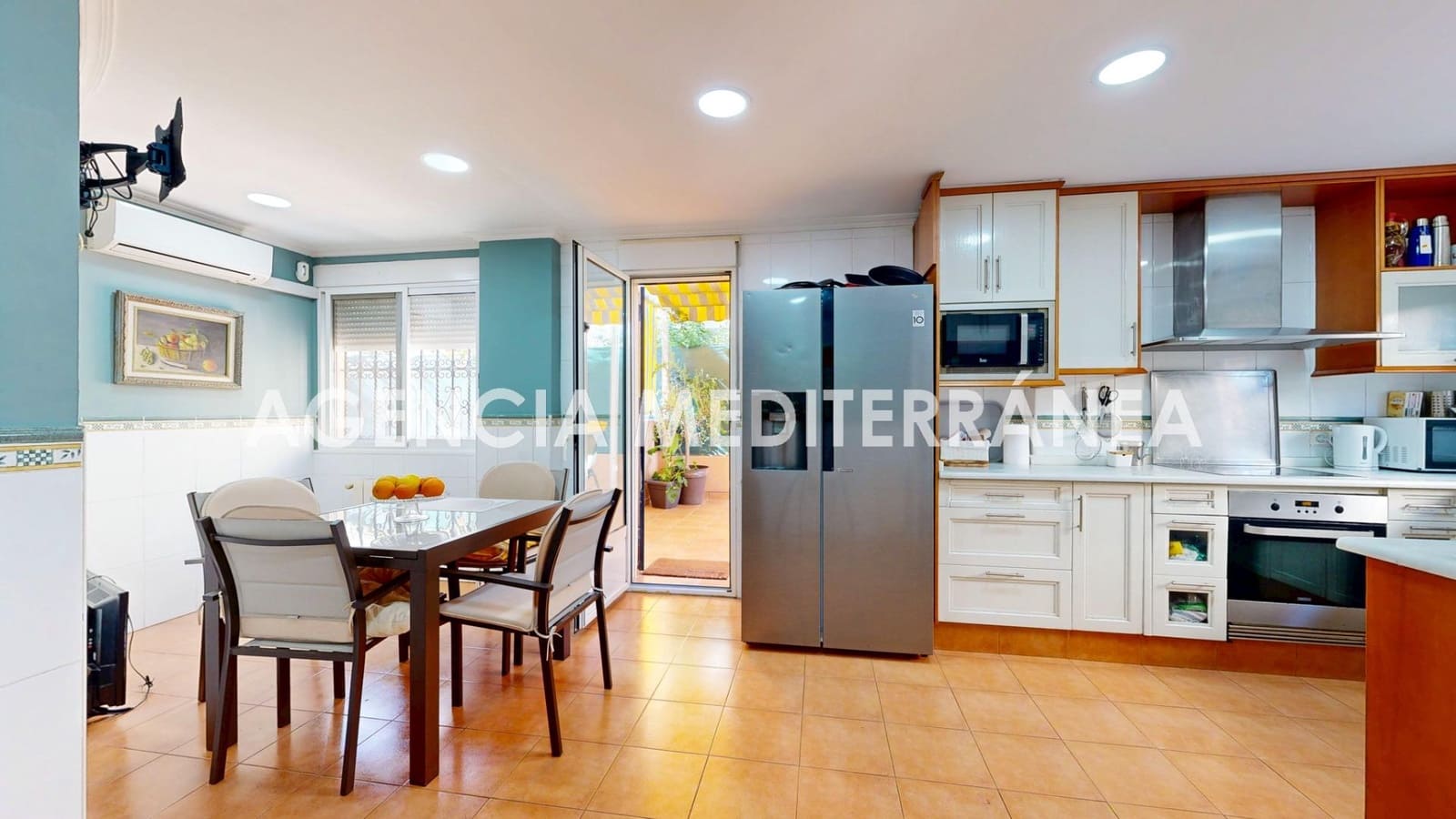 5 bedroom Villa for sale in Puig with pool garage - € 970,000 (Ref: 9701714)