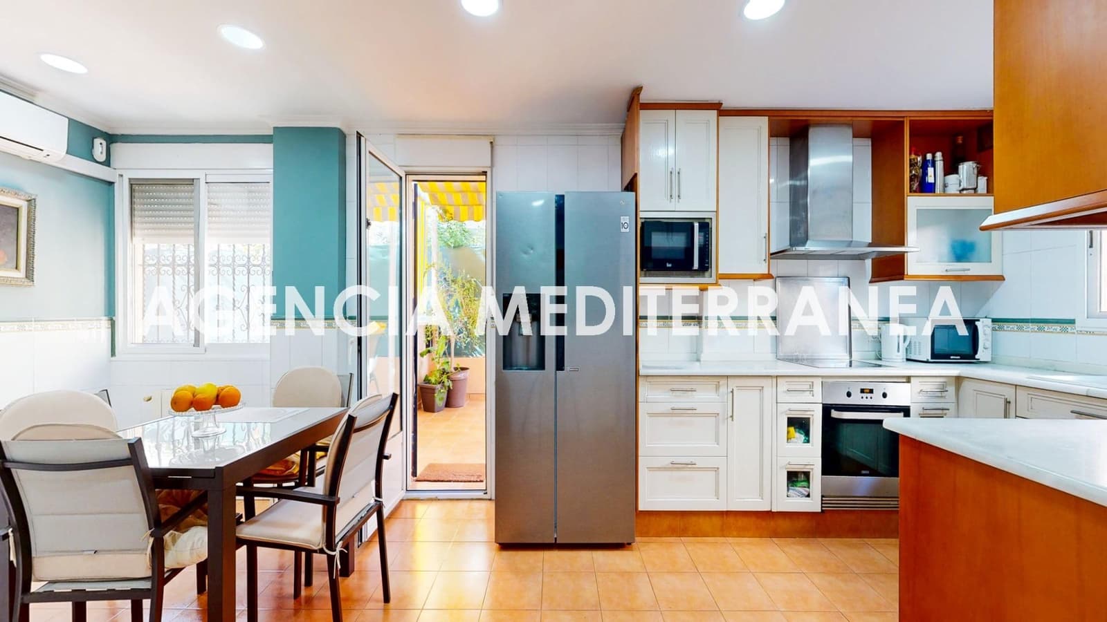 5 bedroom Villa for sale in Puig with pool garage - € 970,000 (Ref: 9701714)