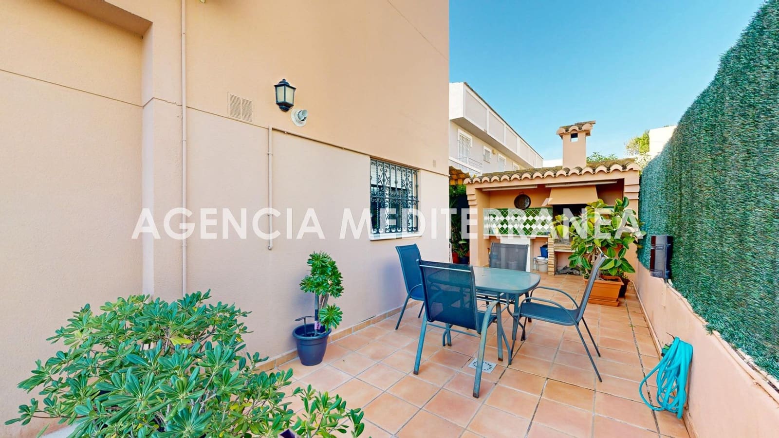 5 bedroom Villa for sale in Puig with pool garage - € 899,000 (Ref: 9701714)