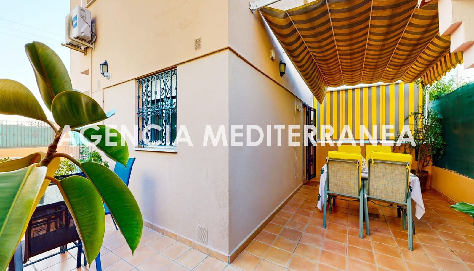 5 bedroom Villa for sale in Puig with pool garage - € 899,000 (Ref: 9701714)