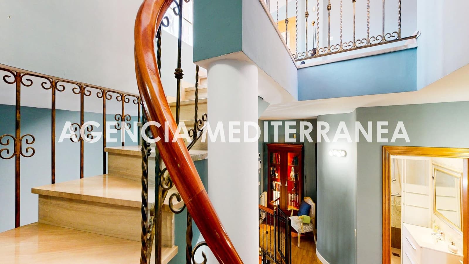 5 bedroom Villa for sale in Puig with pool garage - € 899,000 (Ref: 9701714)