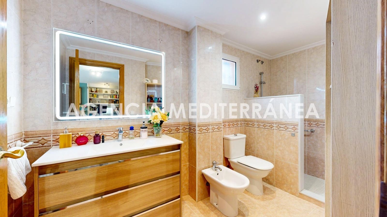 5 bedroom Villa for sale in Puig with pool garage - € 899,000 (Ref: 9701714)