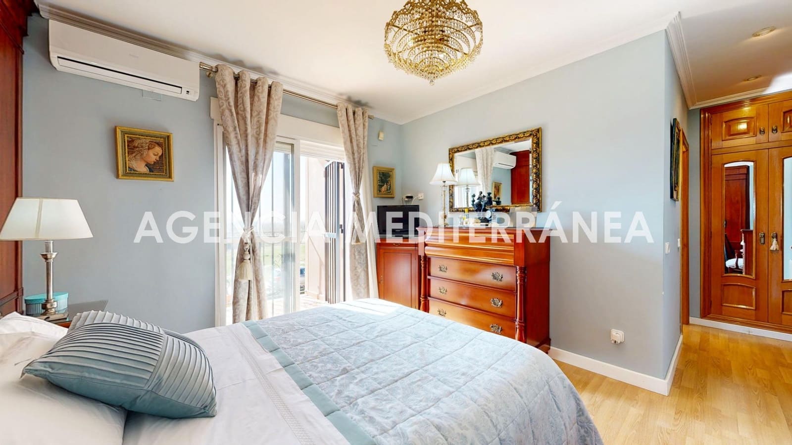 5 bedroom Villa for sale in Puig with pool garage - € 899,000 (Ref: 9701714)
