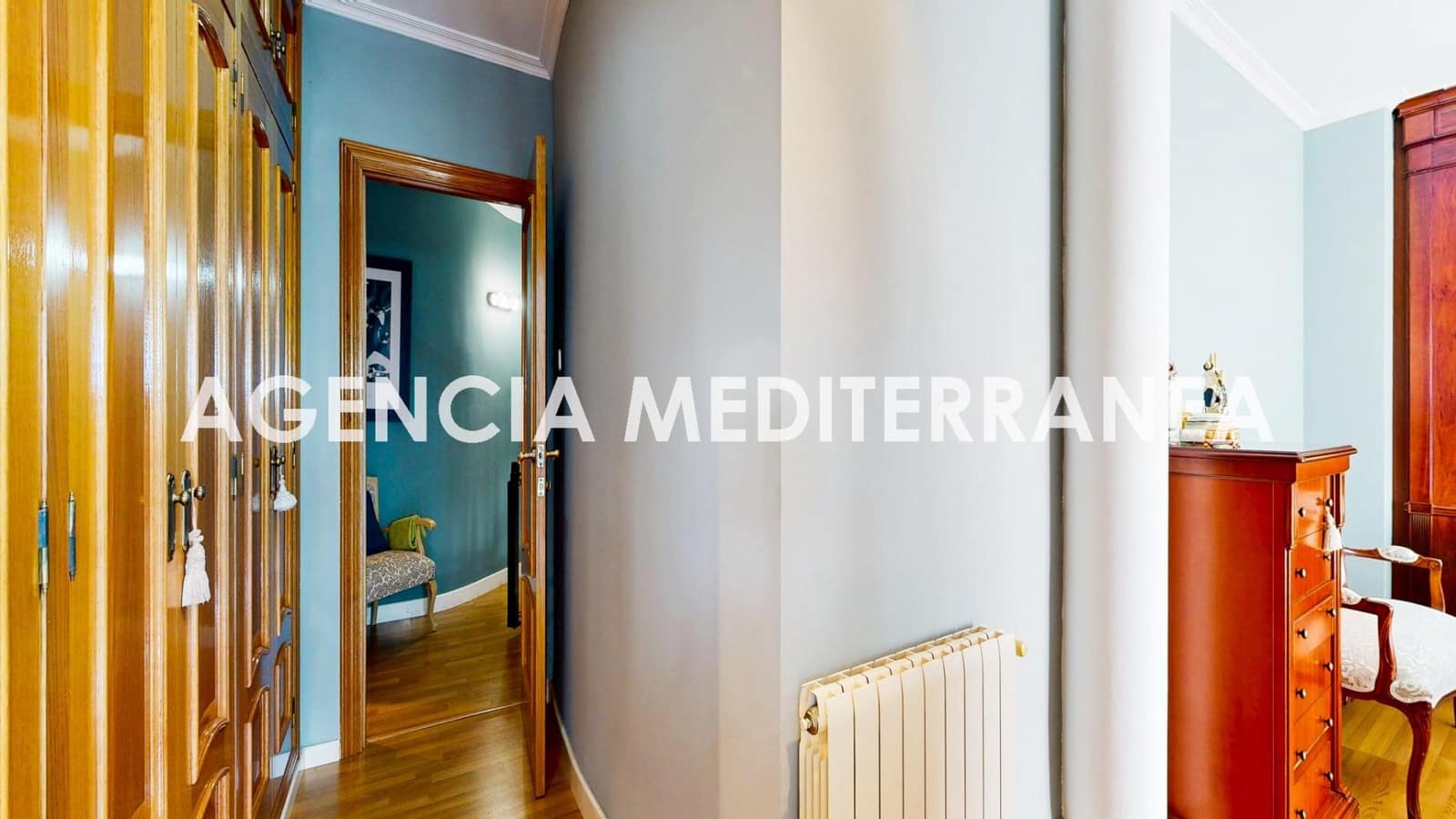 5 bedroom Villa for sale in Puig with pool garage - € 899,000 (Ref: 9701714)