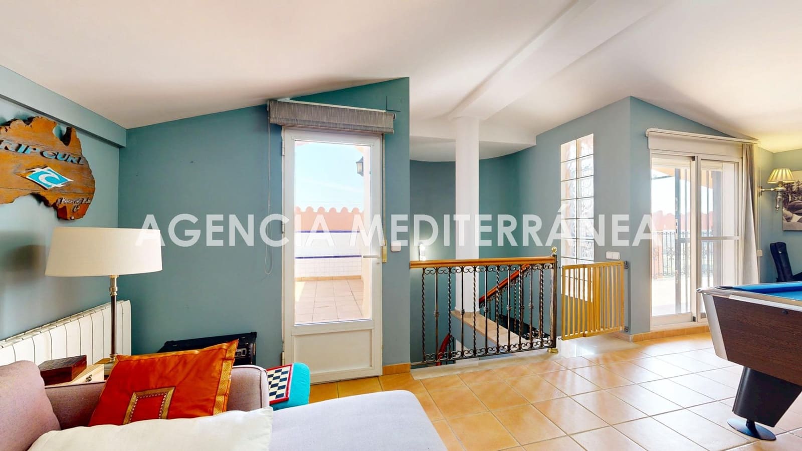 5 bedroom Villa for sale in Puig with pool garage - € 899,000 (Ref: 9701714)