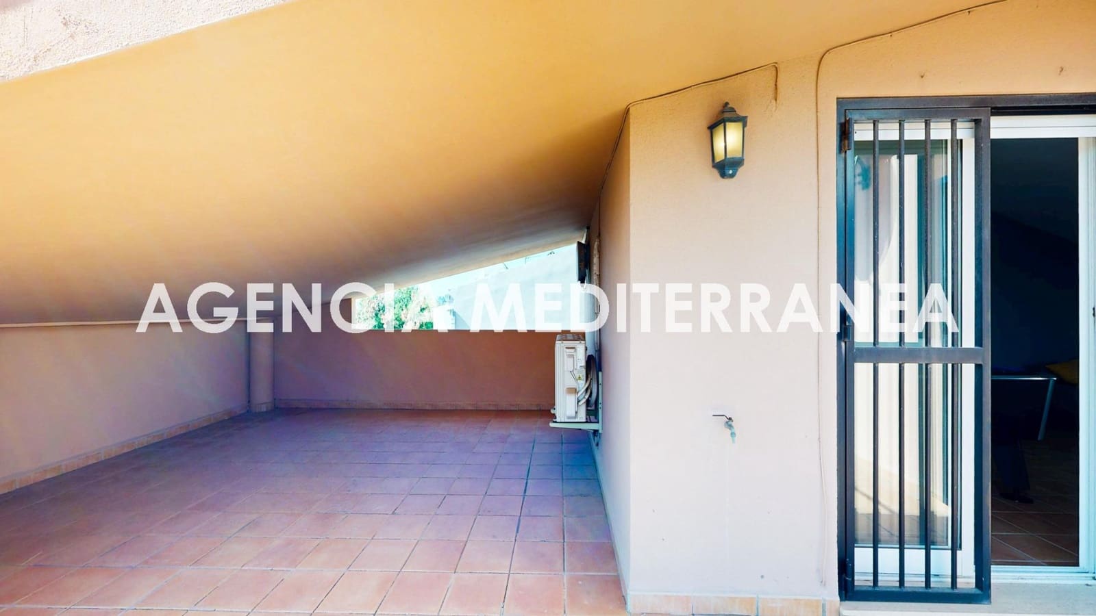 5 bedroom Villa for sale in Puig with pool garage - € 899,000 (Ref: 9701714)