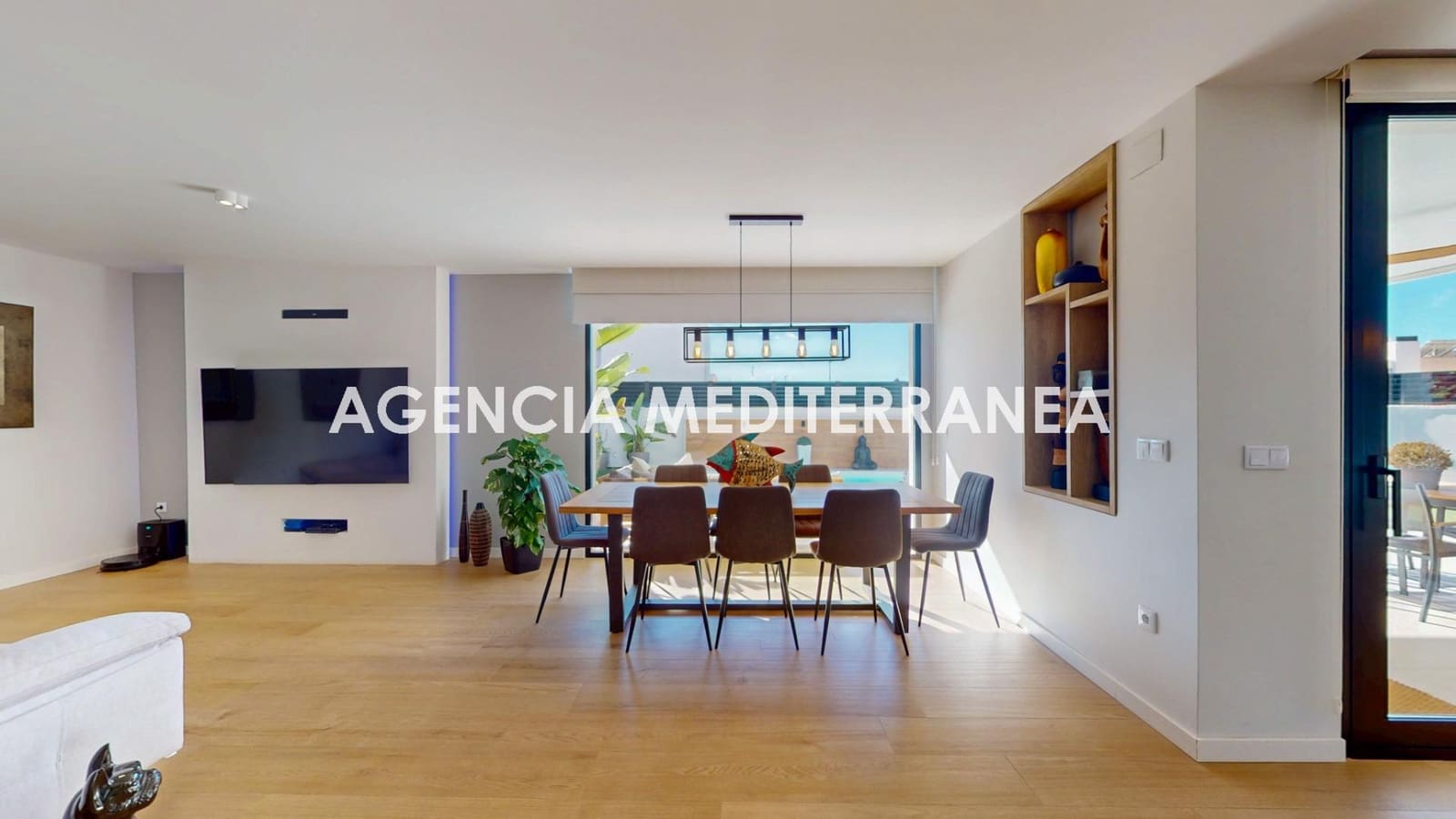 4 quarto Moradia para venda em La Pobla de Vallbona com piscina garagem - 769 000 € (Ref: 9712057)