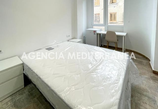 5 soverom Leilighet til leie i Burjassot - € 325 (Ref: 9712061)