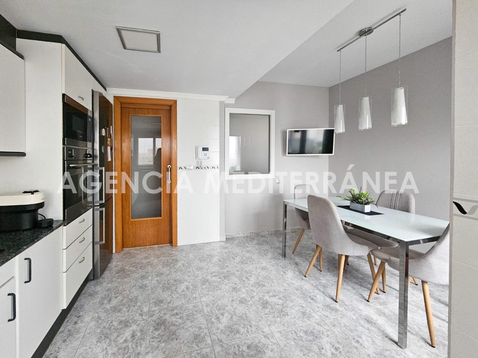 3 soveværelse Lejlighed til salg i Valencia by med garage - € 450.000 (Ref: 9726737)