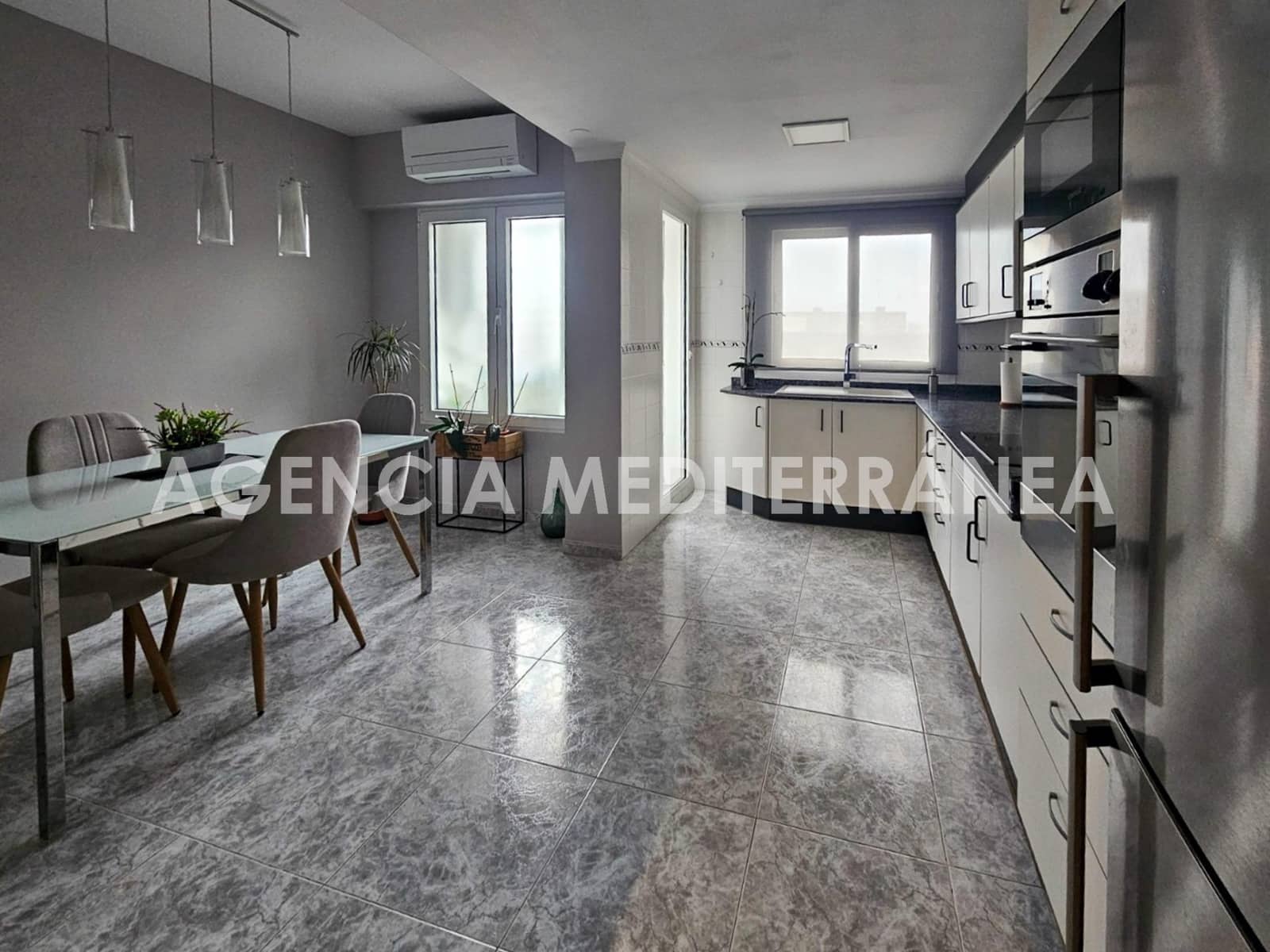 3 soveværelse Lejlighed til salg i Valencia by med garage - € 450.000 (Ref: 9726737)