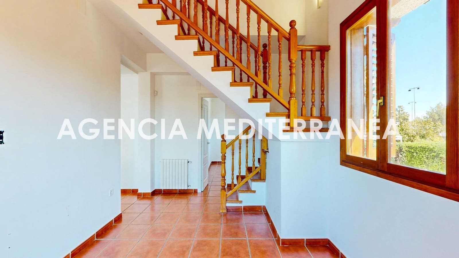 6 bedroom Villa for sale in La Pobla de Vallbona with pool garage - € 730,000 (Ref: 9732224)