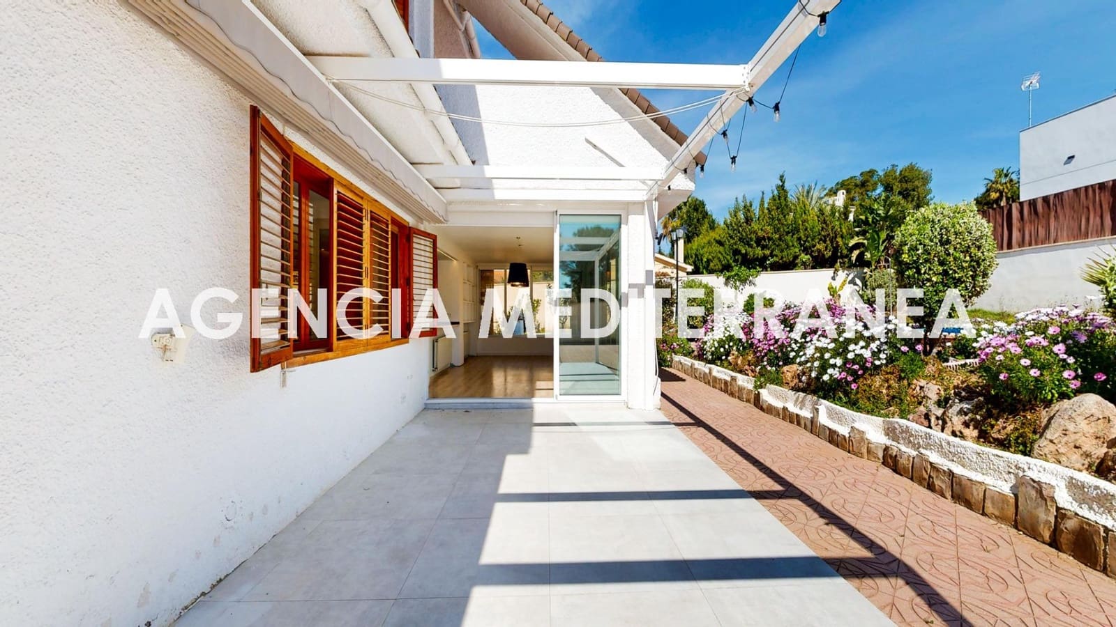 6 bedroom Villa for sale in La Pobla de Vallbona with pool garage - € 730,000 (Ref: 9732224)