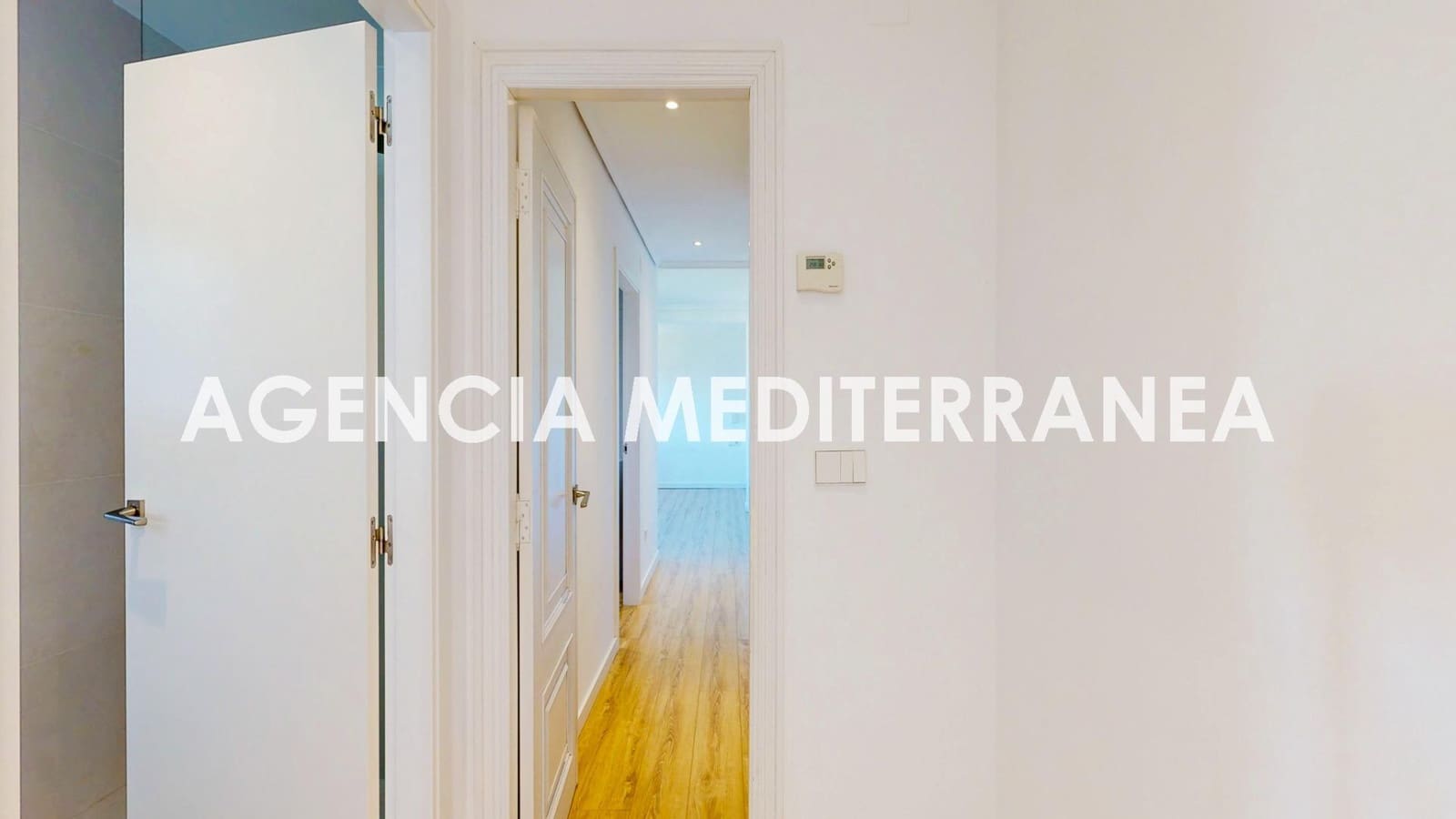 6 bedroom Villa for sale in La Pobla de Vallbona with pool garage - € 730,000 (Ref: 9732224)