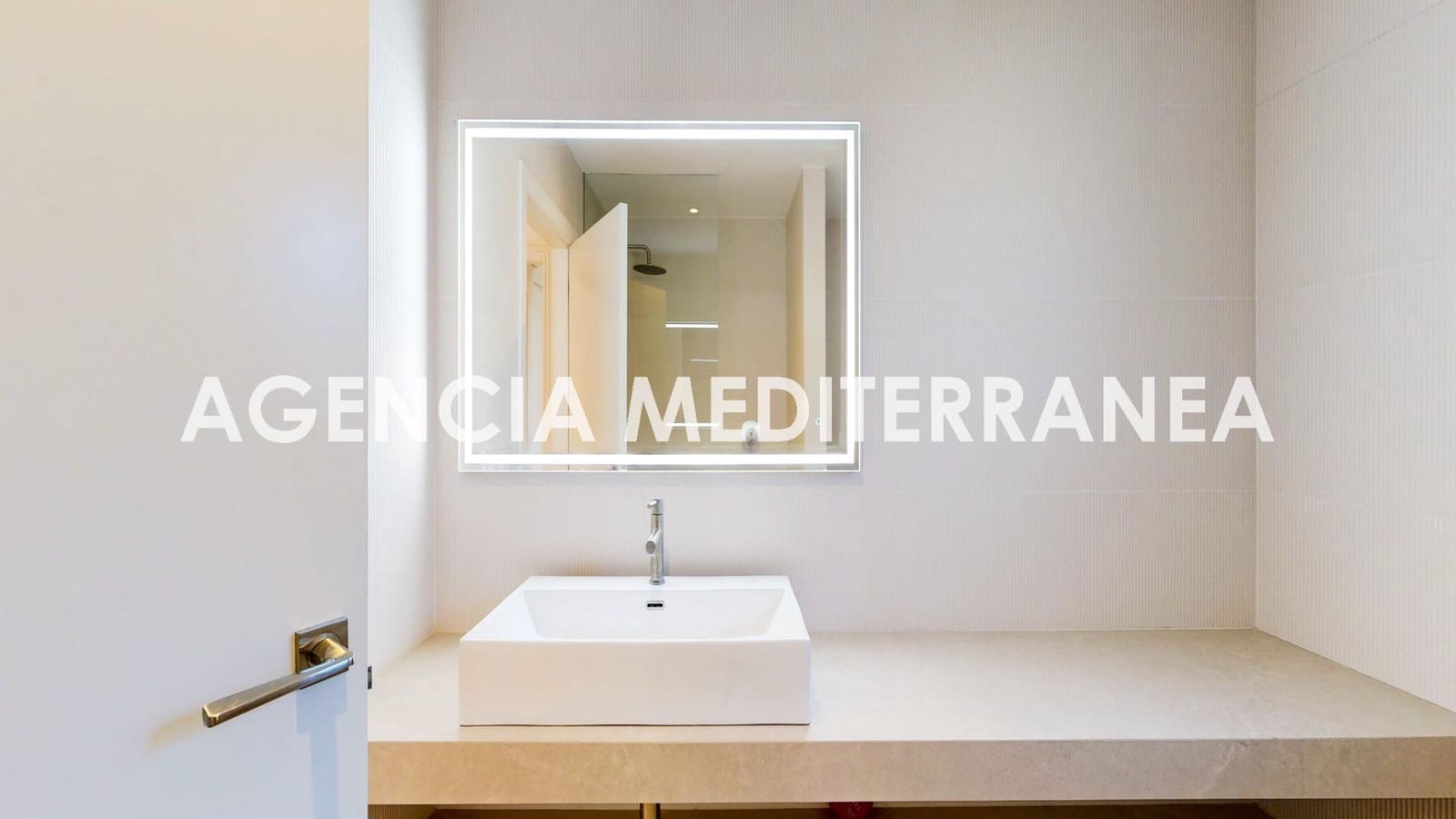 6 bedroom Villa for sale in La Pobla de Vallbona with pool garage - € 730,000 (Ref: 9732224)