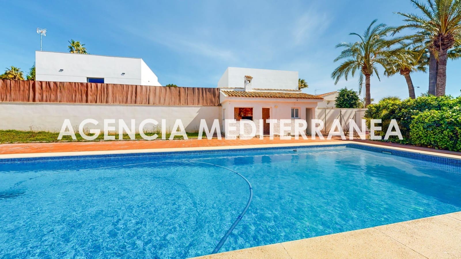 6 bedroom Villa for sale in La Pobla de Vallbona with pool garage - € 730,000 (Ref: 9732224)