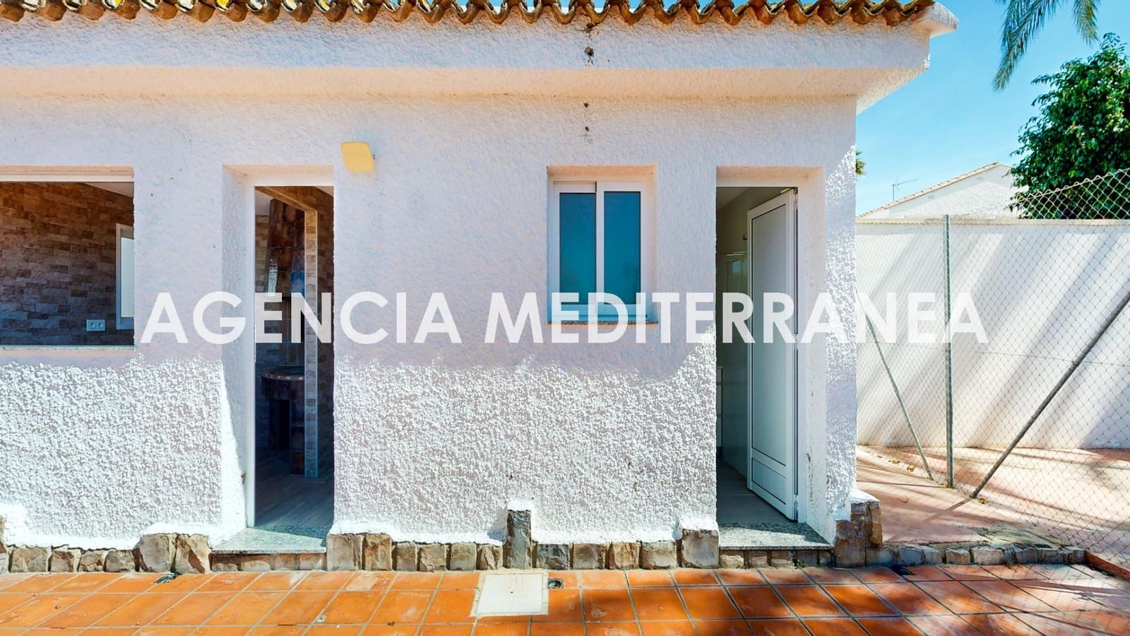 6 bedroom Villa for sale in La Pobla de Vallbona with pool garage - € 730,000 (Ref: 9732224)