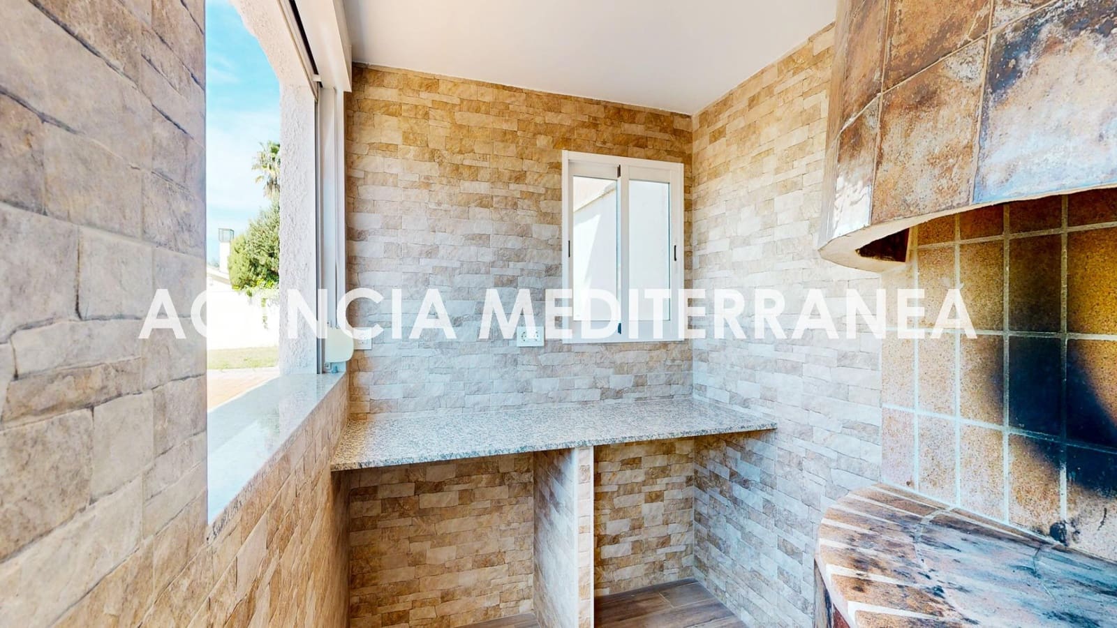 6 bedroom Villa for sale in La Pobla de Vallbona with pool garage - € 730,000 (Ref: 9732224)
